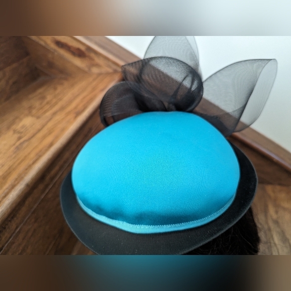 Vintage Teal and black fascinator hat and hat box - Picture 6 of 12